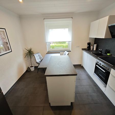 Fh-Naehe: Modernes Apt Mit Balkon Хоф Екстериор снимка