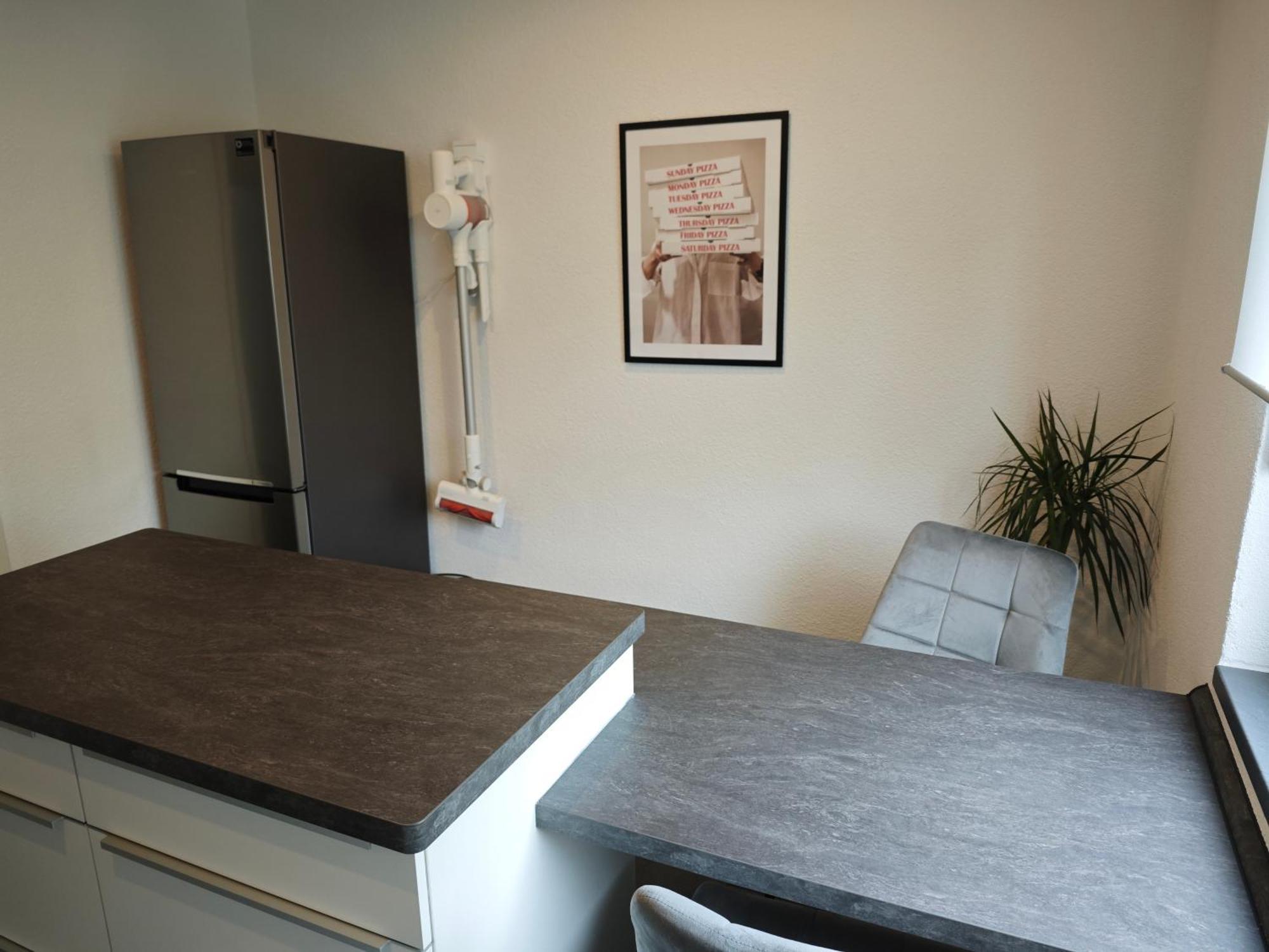 Fh-Naehe: Modernes Apt Mit Balkon Хоф Екстериор снимка
